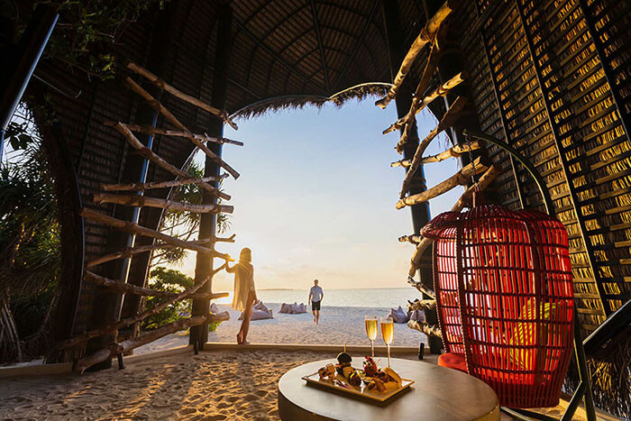 Romance at Dhigali
